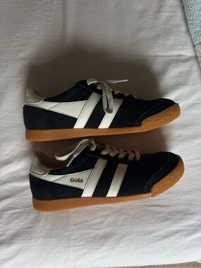 Gola Women’s Black, White Retro Sneakers